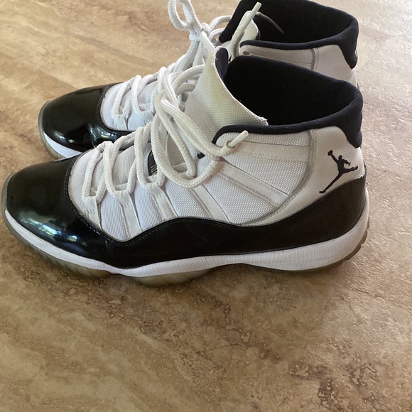 COPY - Jordan 11 Concord - Picture 4 of 5